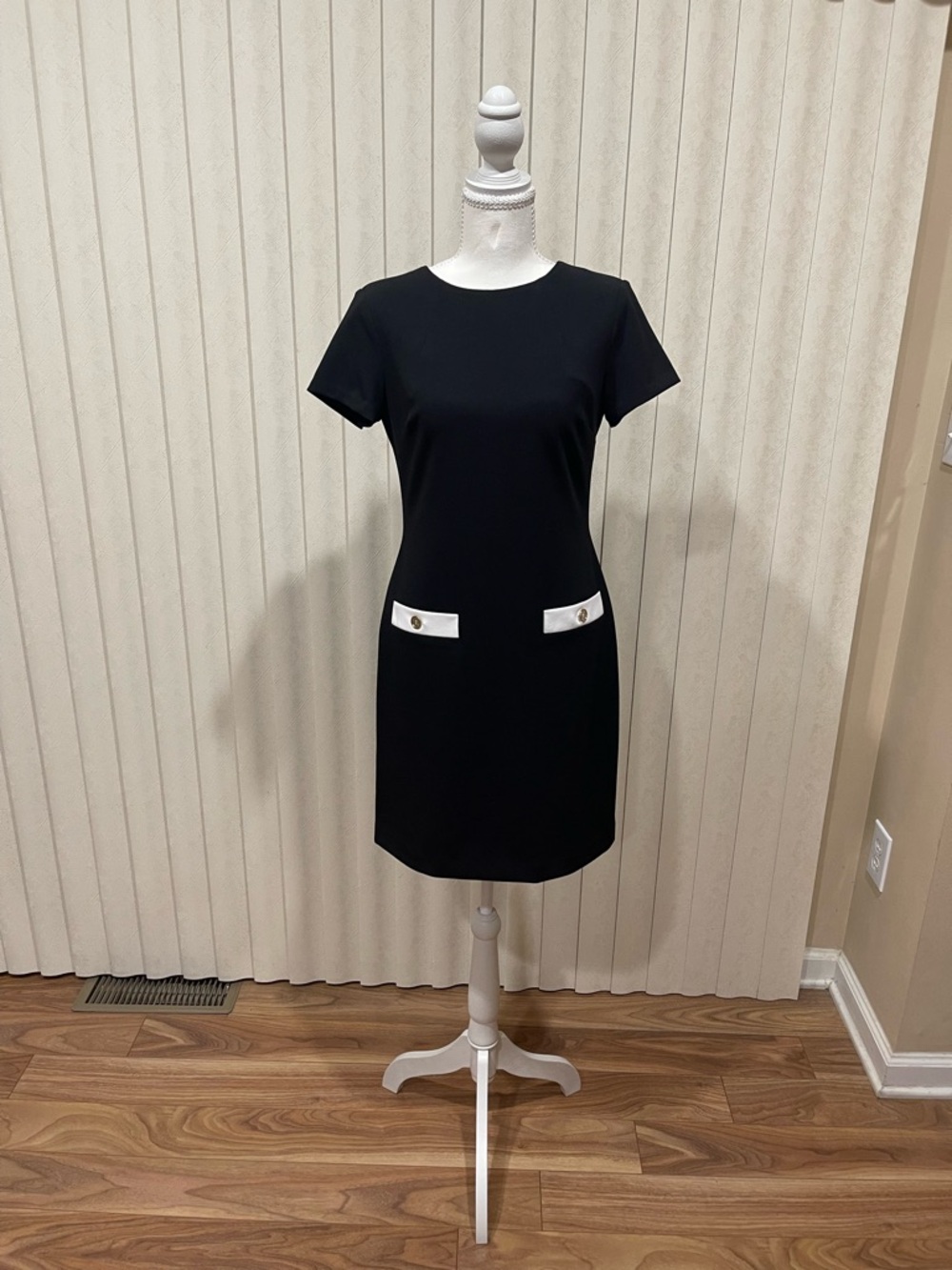 Tommy Hilfiger Black Short-Sleeve Mini Dress with White Pocket Tabs